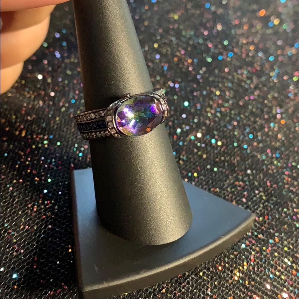 Size 8 ring